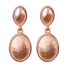 Klassiske ørestikkere i rosa forgyldt sterlingsølv. Det tidsløse look gør denne ørestik nem at style både til festlige lejligheder og hverdags outfit. En enkel smuk ørering der kan bæres til alt.
Alle vores smykker er designet af Mai Manniche og lavet 
