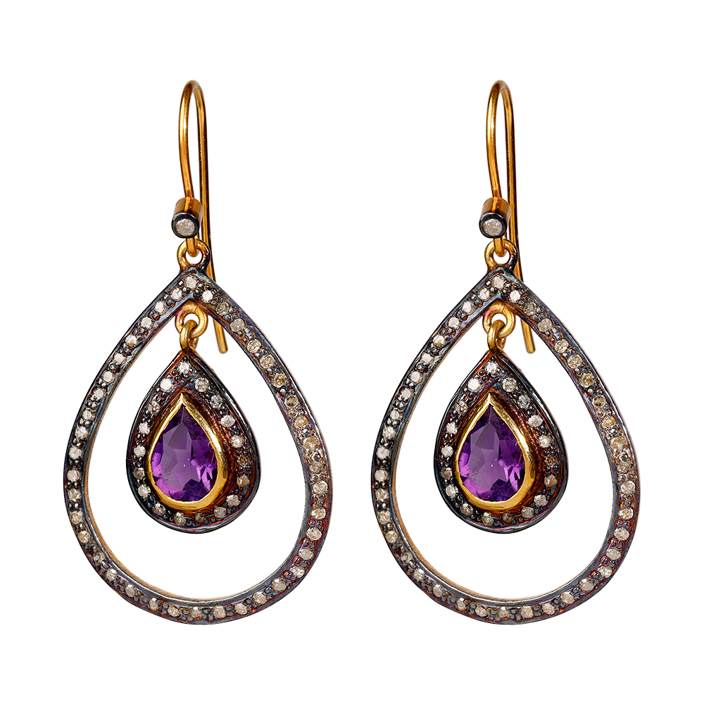 Noble Diva Ametyst øreringe med ametyst ædelsten og diamanter i et mix af 24 kt forgyldt sterlingsølv, samt sort sterlingsølv, for et flot og råt udtryk
Smukke, dråbeformede hoops med single-cut diamanter og en smuk citrin i midten. En meget klædelig f