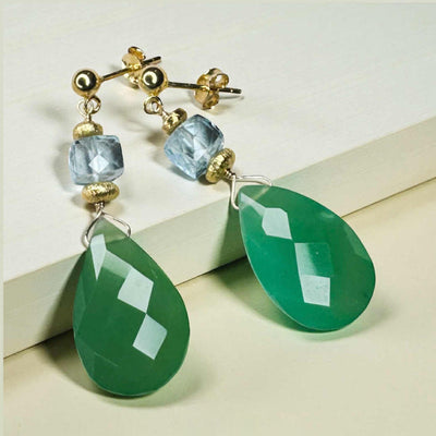 UNIQUE 5 earrings with chrysoprase and blue topaz gemstones in 24kt gold-plated sterling silver